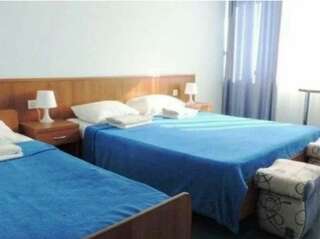Гостиница Небеса Лазаревское Трехместный номер-2